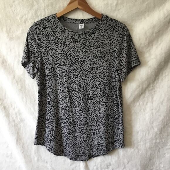 Old Navy Gray Luxe Leopard Print Short Sleeve Top - Picture 1 of 10